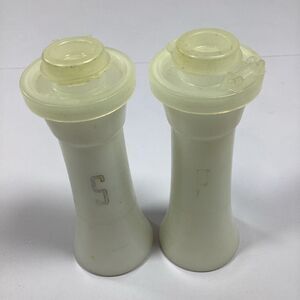 Vintage Tupperware Hourglass White Salt Pepper Shaker Set 4.5